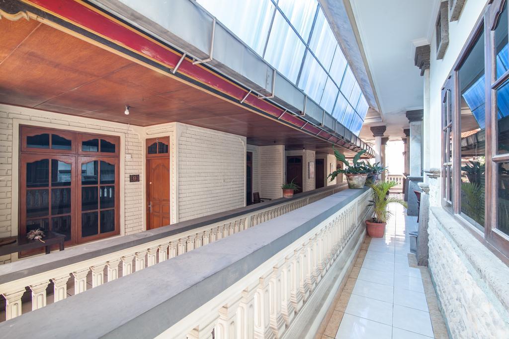 Lori Beach Inn 세미냑 외부 사진
