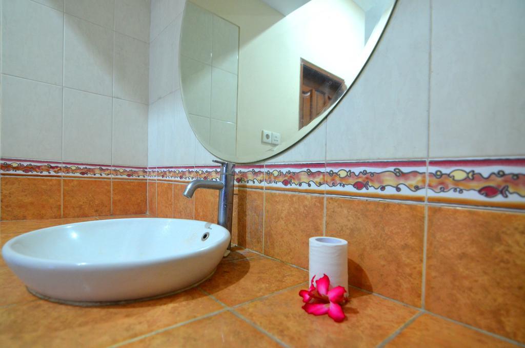Lori Beach Inn 세미냑 외부 사진